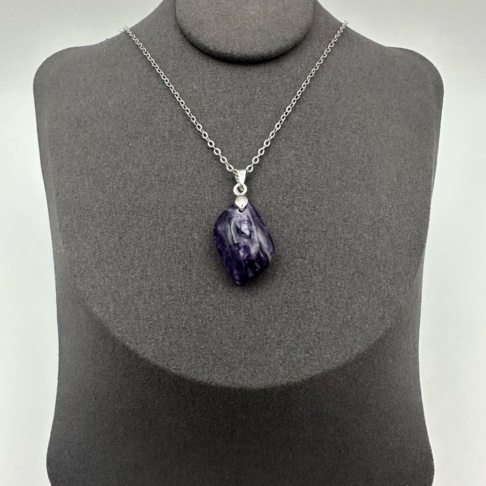 Chaorite Leaf Shaped Pendant Necklace on Copper Bail and Chain